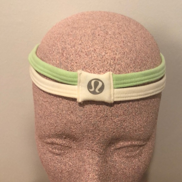 Lululemon Cardio Cross Trainer Headband Mint/White - Picture 1 of 4